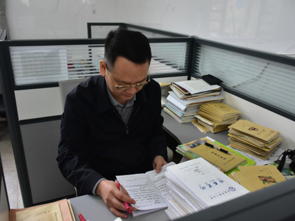 兵教师③丨向宁：从橄榄绿到粉笔灰 以军魂守教育初心