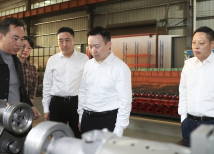 何朝晖到双峰县调研:做好特色产业强链补链延链 因地制宜推动县域经济高质量发展