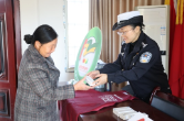 安全“零距离”！涟源交警走进社区送交通安全“干货”