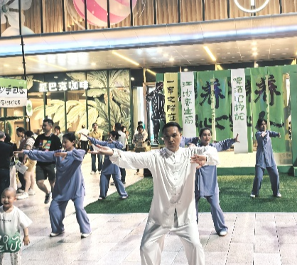 视频｜娄底：中医夜市 “潮” 起来 千名市民 “沉浸式” 感受中医药魅力