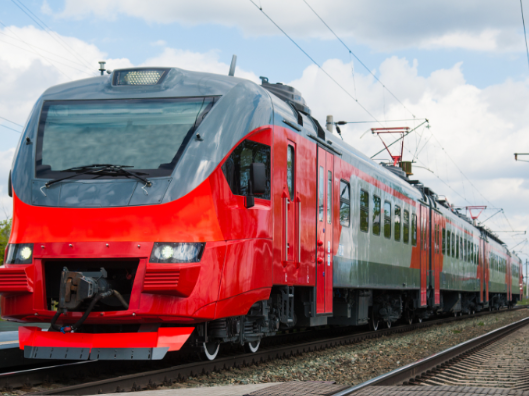 “春运夜行侠”：娄底南站2026年春运红眼列车时刻表全揭秘