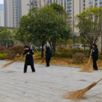 邵东公安持续开展环境卫生清扫助力城市美化