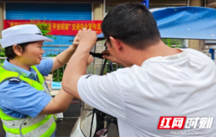 北塔交警：交通安全进农村 平安守护“警”相随