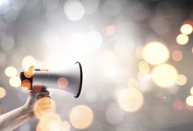 国庆节忙着参加婚礼 “份子钱”成沉重负担