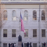 美国一分为二 美媒：精英阶层傲慢自大对百姓疾苦置若罔闻