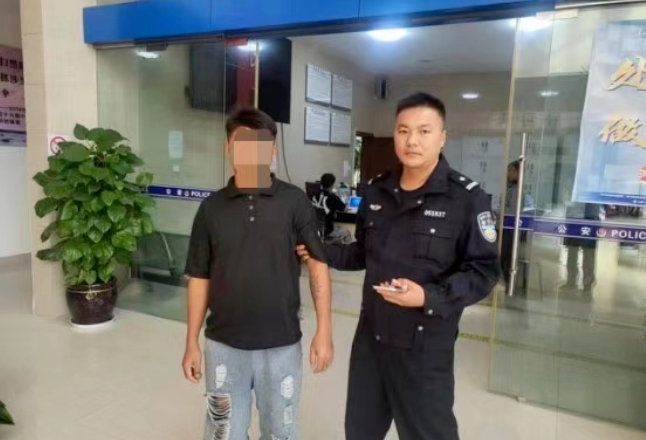 摇晃特效变地震谣言？警方通报