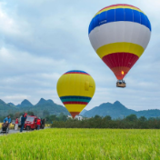 组图丨这个假期有点“潮”