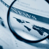 金正恩指导朝鲜超大型火箭炮兵部队进行示威射击