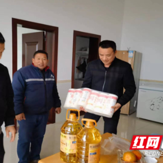 南县武圣宫镇：心系困难群众 助力温暖过冬