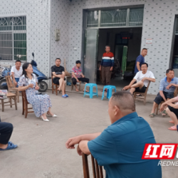 南县明山头镇：屋场会上话医保 惠民政策入人心