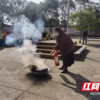 南县明山头镇：“火”速疏散 防范未“燃”