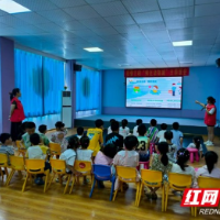 防溺守护“进行时” 益阳志愿者为孩子暑期安全护航