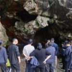 追寻“兵工脊梁” 汲取奋进力量——安化县2026年科干班学员走进双烟村开展红色教育现场教学