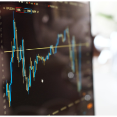 中国A股电力板块周一逆势上涨