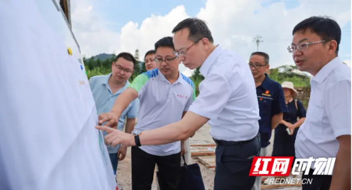 湖南省地质院党委书记谈文胜赴矿调所项目一线调研 为“十五五”找矿突破“把脉定向”