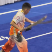 想拿奖牌，想看大海——新疆武术小将的三亚初体验