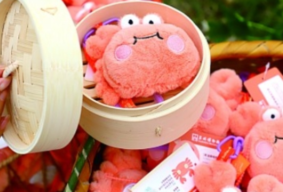 毛绒文创走红,可爱经济何以“圈粉”年轻人