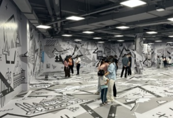 湖南首家沉浸式大空间VR展厅亮相张家界