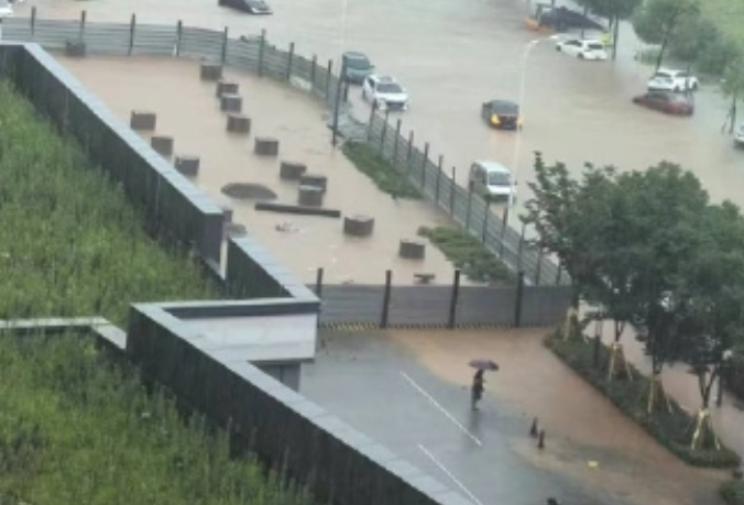 长沙交警公布全市85处易积水路口路段 发布暴雨天气交通安全提示