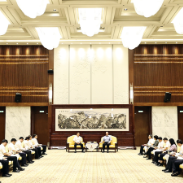 省政府与中国电子举行工作会谈 毛伟明李立功出席