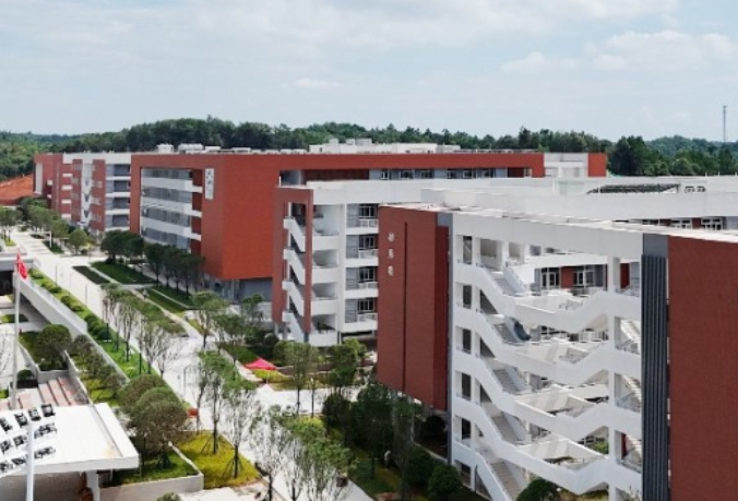 长沙三所优质高中新校区今秋开学 将新增1800个学位