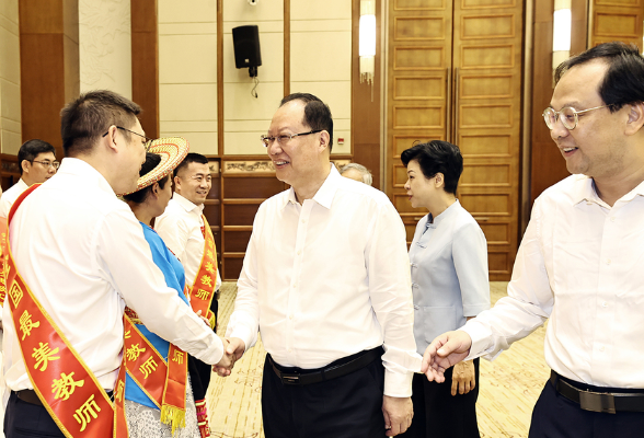 教师节前夕，毛伟明在长沙会见并走访慰问教师代表