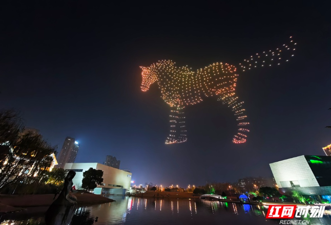大美红图丨无人机表演秀欢庆元旦