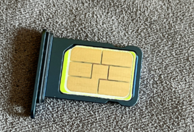 SIM 卡竟能提炼出黄金？真相和网传相差 1000 倍！