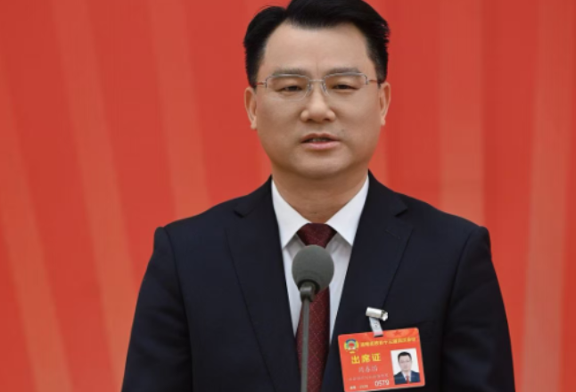 周春国：让残疾人就业之路越走越稳丨直击委员通道