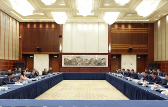 省政府与比亚迪举行工作会谈 毛伟明王传福出席
