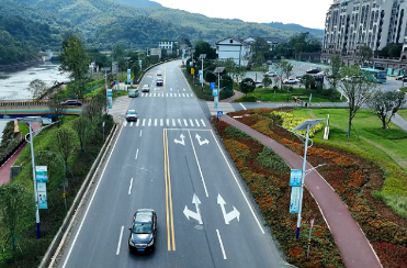 苏仙区：造香公路提质焕新颜 铺就幸福民生路