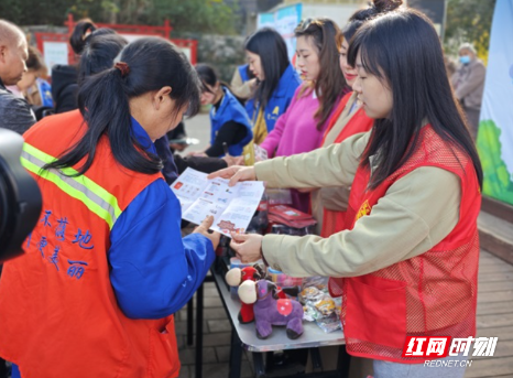 北湖区燕泉街道：以物易物 “换”享生活