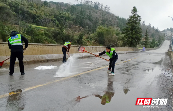 嘉禾县公路建设养护中心：以雪为令  抗冰保畅