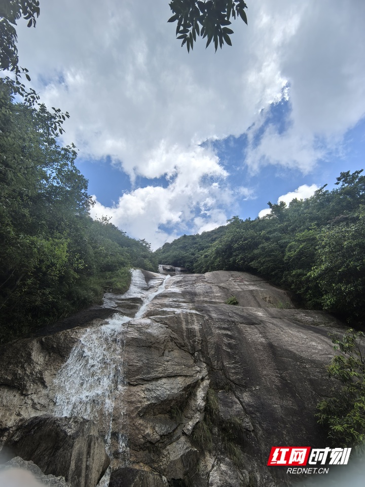 我住湘江边 永州蓝山湘江源头 (4).jpg