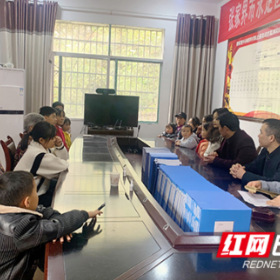 张家界永定区卫健局关工委开展关爱服务留守儿童活动