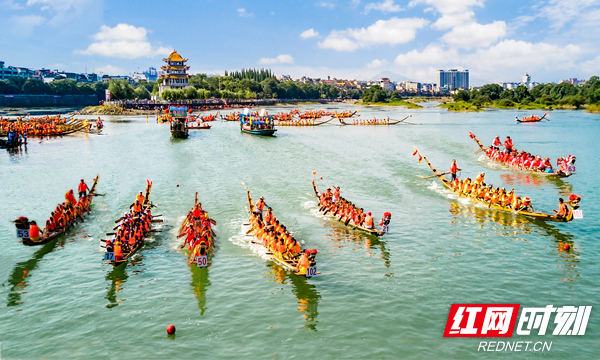 划龙舟 副本.jpg 划龙舟 副本.jpg