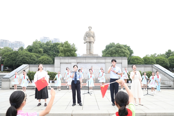 全體人員共同演繹禁毒快閃主題曲《少年》_副本.jpg