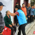 桂东：开展“‘关爱一老一小’最美乡村摄影”公益志愿服务活动
