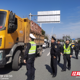 资兴市开展道路交通安全整治年首次联合执法行动