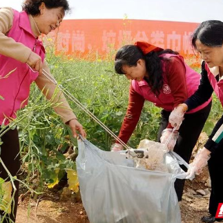 苏仙区：三月春风暖人心 雷锋精神共传承