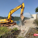 资兴市白廊镇：干群合力拆危旧 绘就水乡新图景