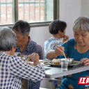 宜章县一六镇姚家村：长者的幸福“食”光