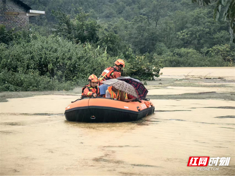 宜章：高温热浪来袭 工会驿站成纳凉宝地