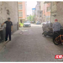 安仁县消防救援大队为“生命通道”清障护航