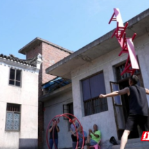 临武县邝启立:杂技达人的初心守“艺”