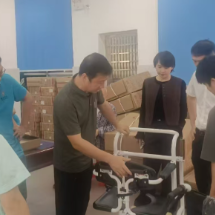 资兴市:康复辅具“精准配送”养老机构 “微力量”托举大幸福