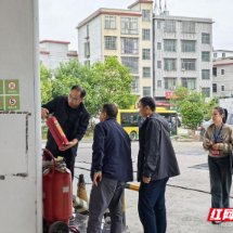 临武金江镇人大:代表“挑刺”查消防 筑牢群众平安墙