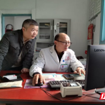 桂东村医:守在门口的“健康亲人”