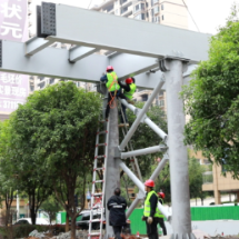 宜章县：爱心企业再捐天桥 护航师生安全出行