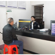 “家门口”就能换身份证，好方便！